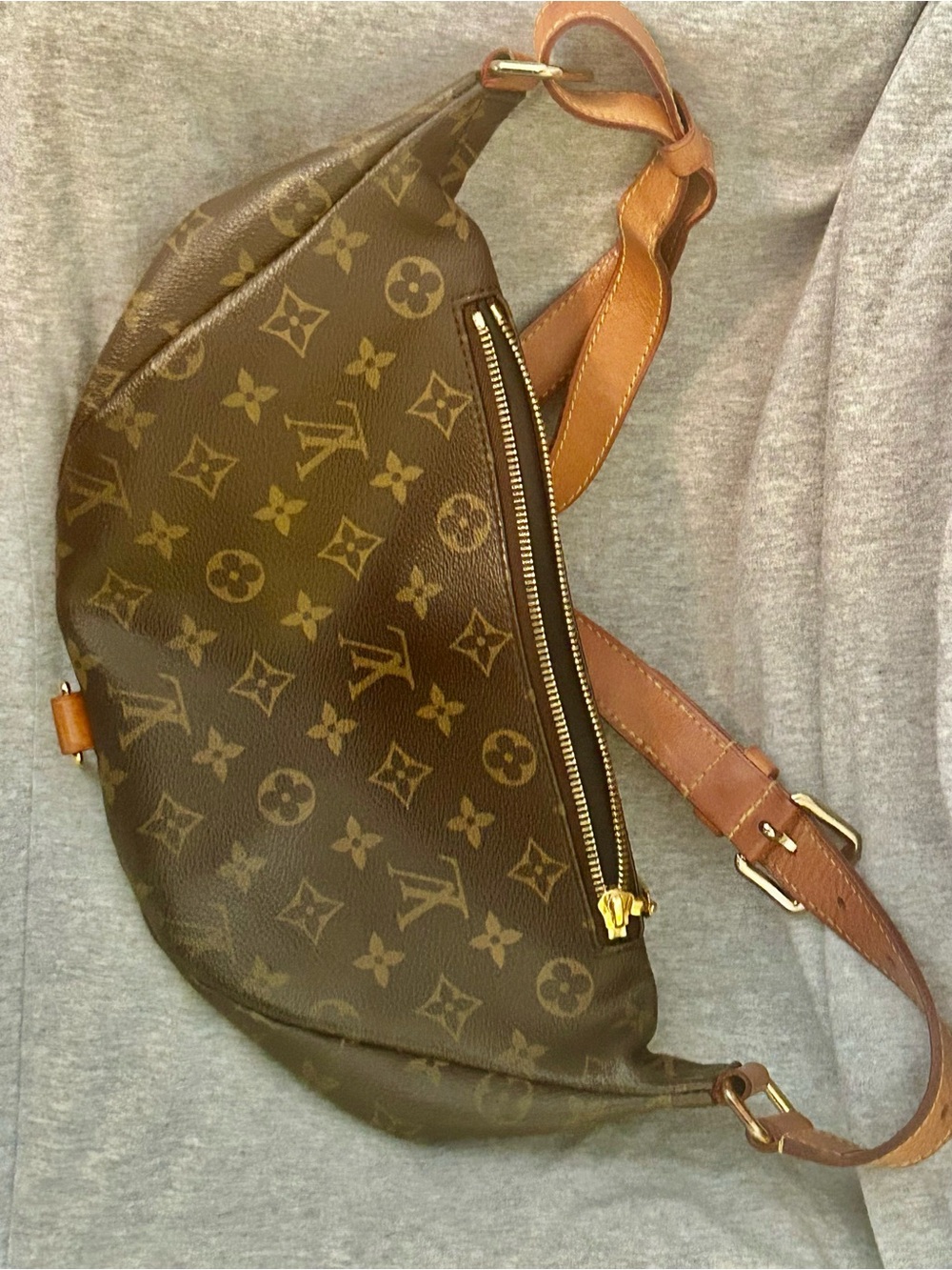 Louis Vuitton Monogram Canvas Crossbody Bag in Brown with Tan Trim - Picture 10 of 12